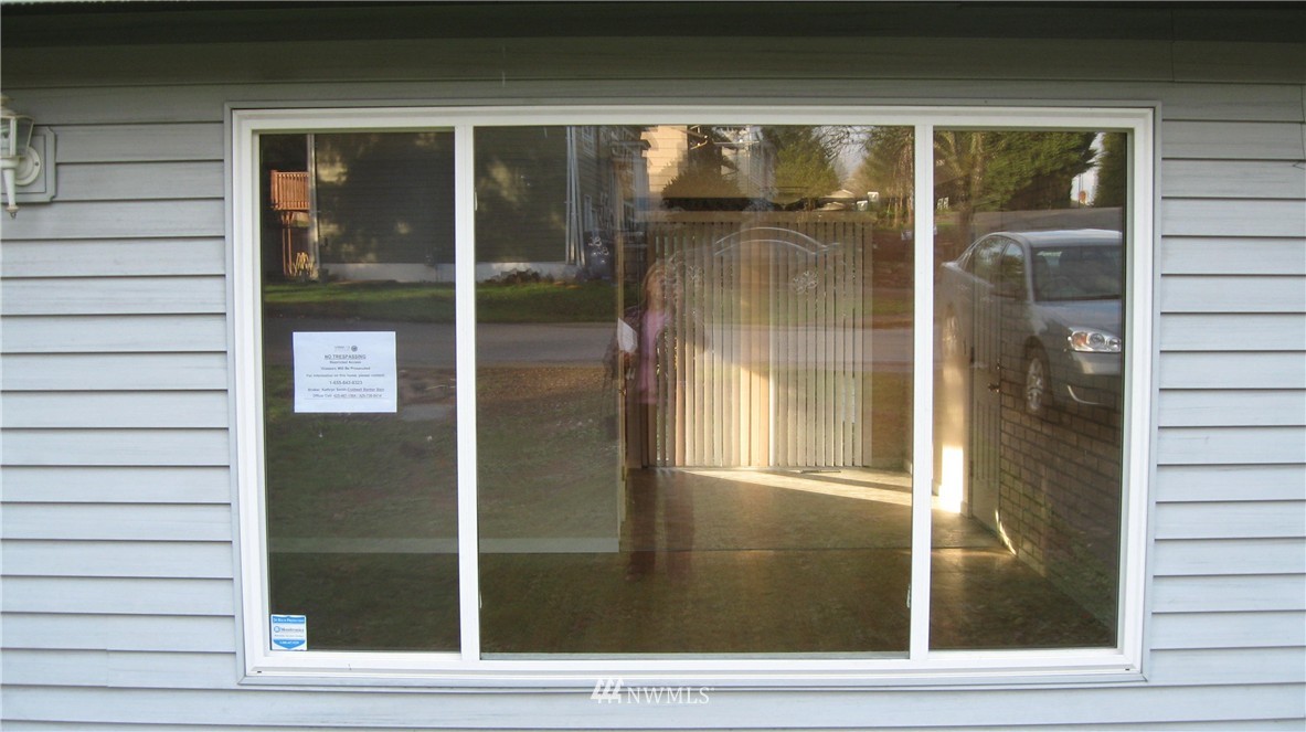 12811 Southeast 158th Street Renton, WA 98058 - Photo 11 of 12 Gallery Image 11
