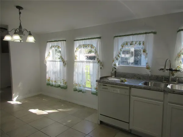 $135,000 | 18601 Southeast 24th Lane, Ocklawaha, FL 32179