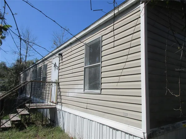 $135,000 | 18601 Southeast 24th Lane, Ocklawaha, FL 32179