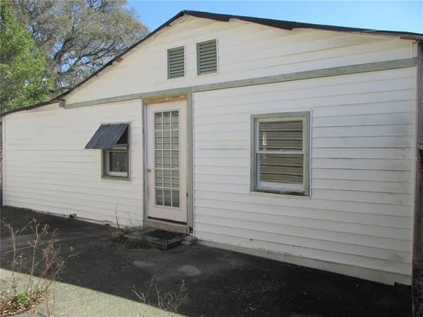$135,000 | 18601 Southeast 24th Lane, Ocklawaha, FL 32179