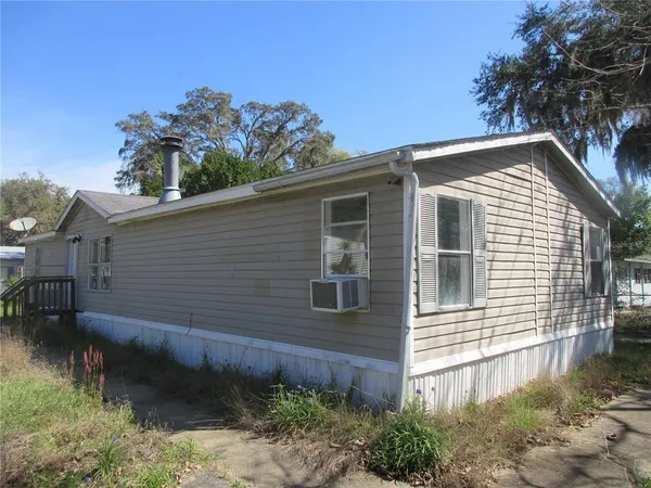 $135,000 | 18601 Southeast 24th Lane, Ocklawaha, FL 32179