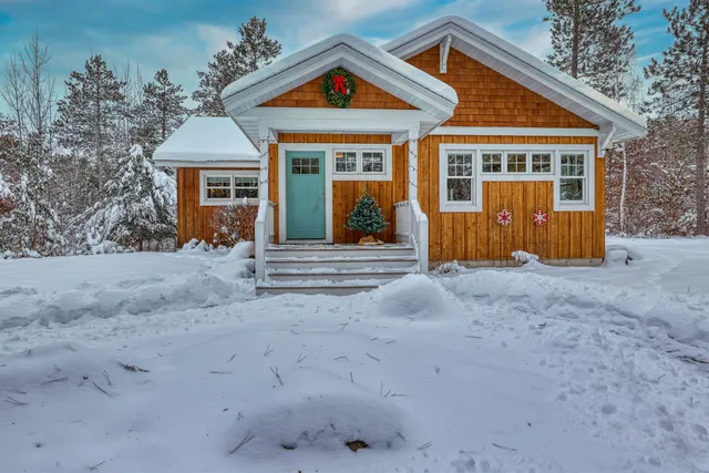 $929,000 | 8056 North North Road, Springbrook, WI 54875