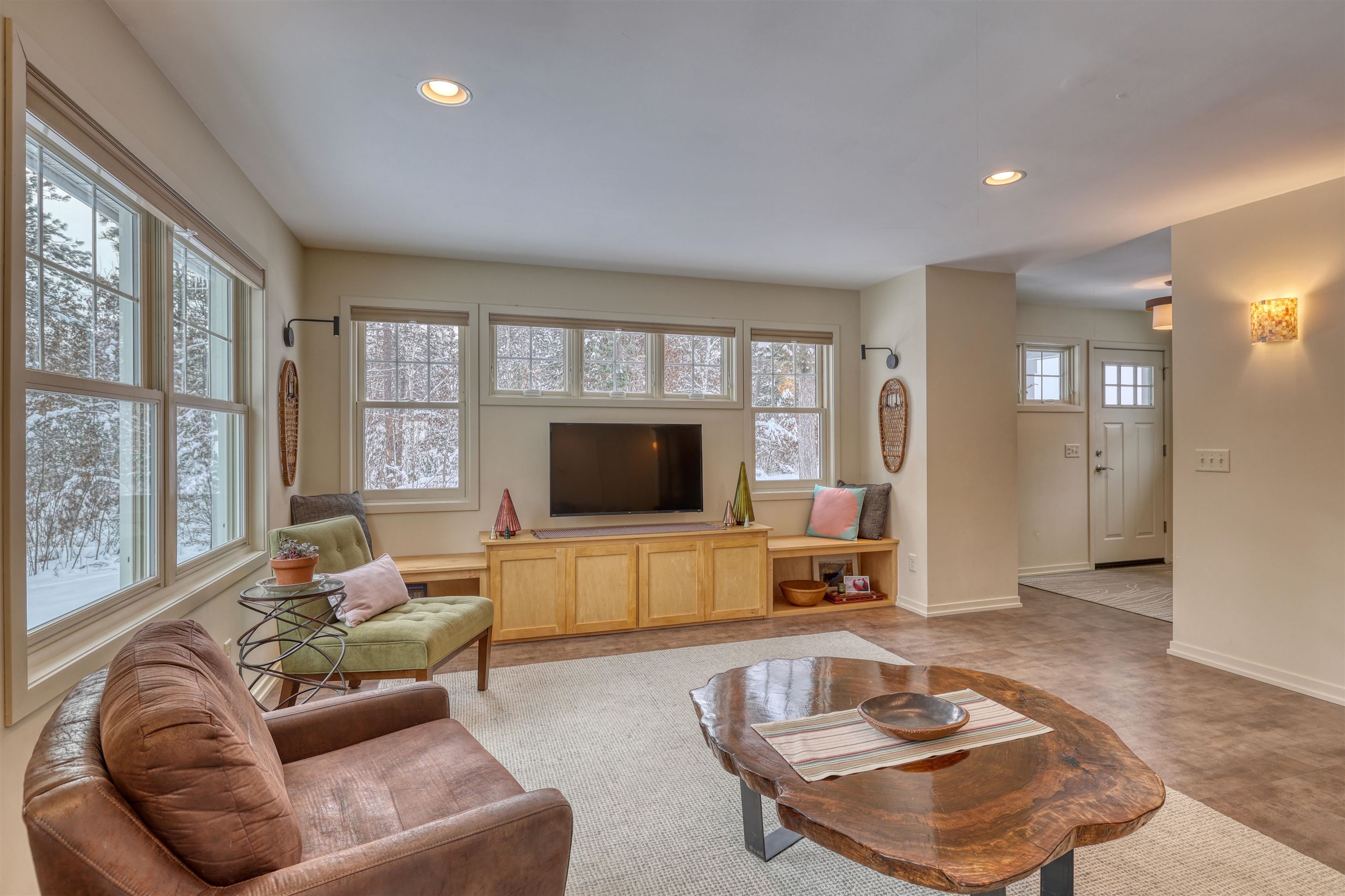 8056 North North Road Springbrook, WI 54875 - Photo 13 of 65 Living room featuring recessed lighting and baseboards