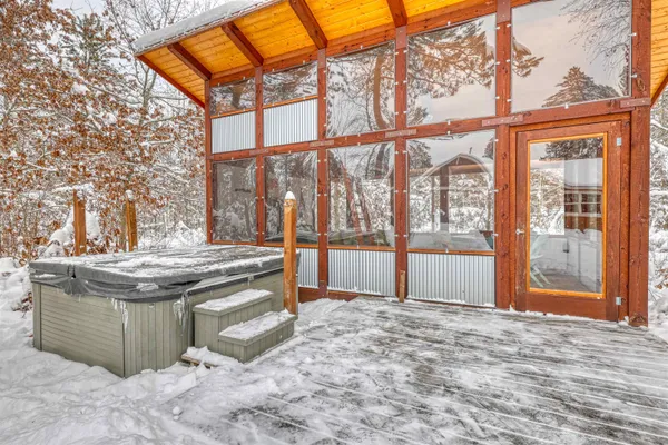 $929,000 | 8056 North North Road, Springbrook, WI 54875