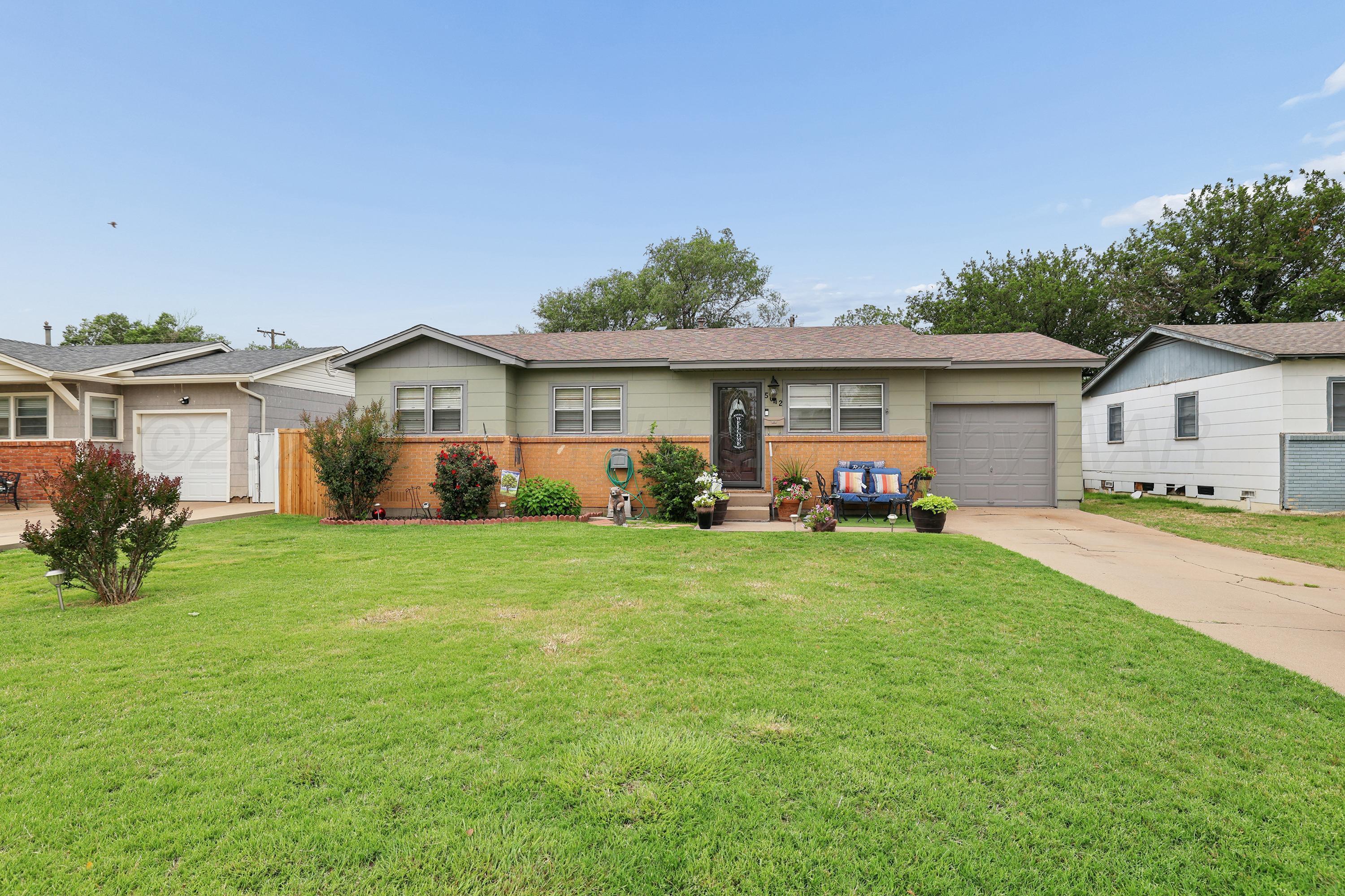 5012 South Crockett Street Amarillo, TX 79110 - Photo 3 of 26 2-Front