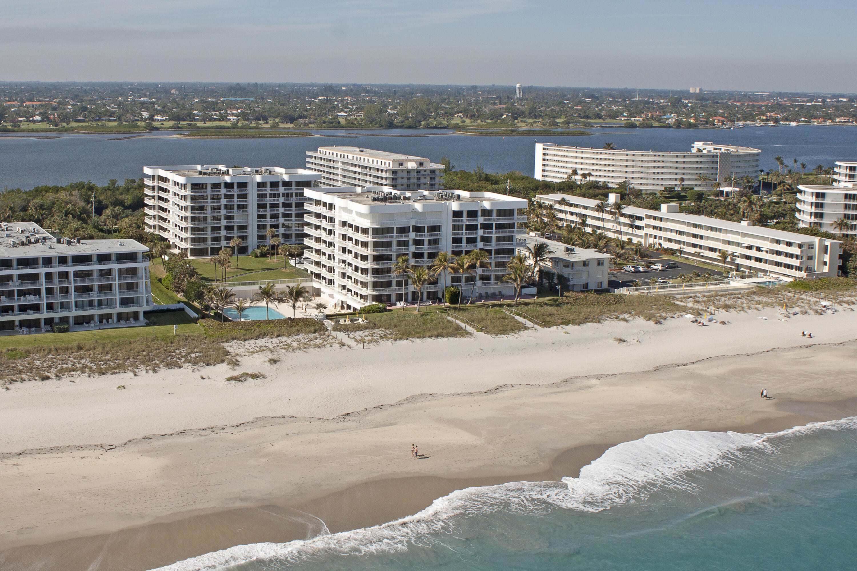 2580 South Ocean Boulevard, Unit 1C3 Palm Beach, FL 33480 - Photo 17 of 17 a view of a city