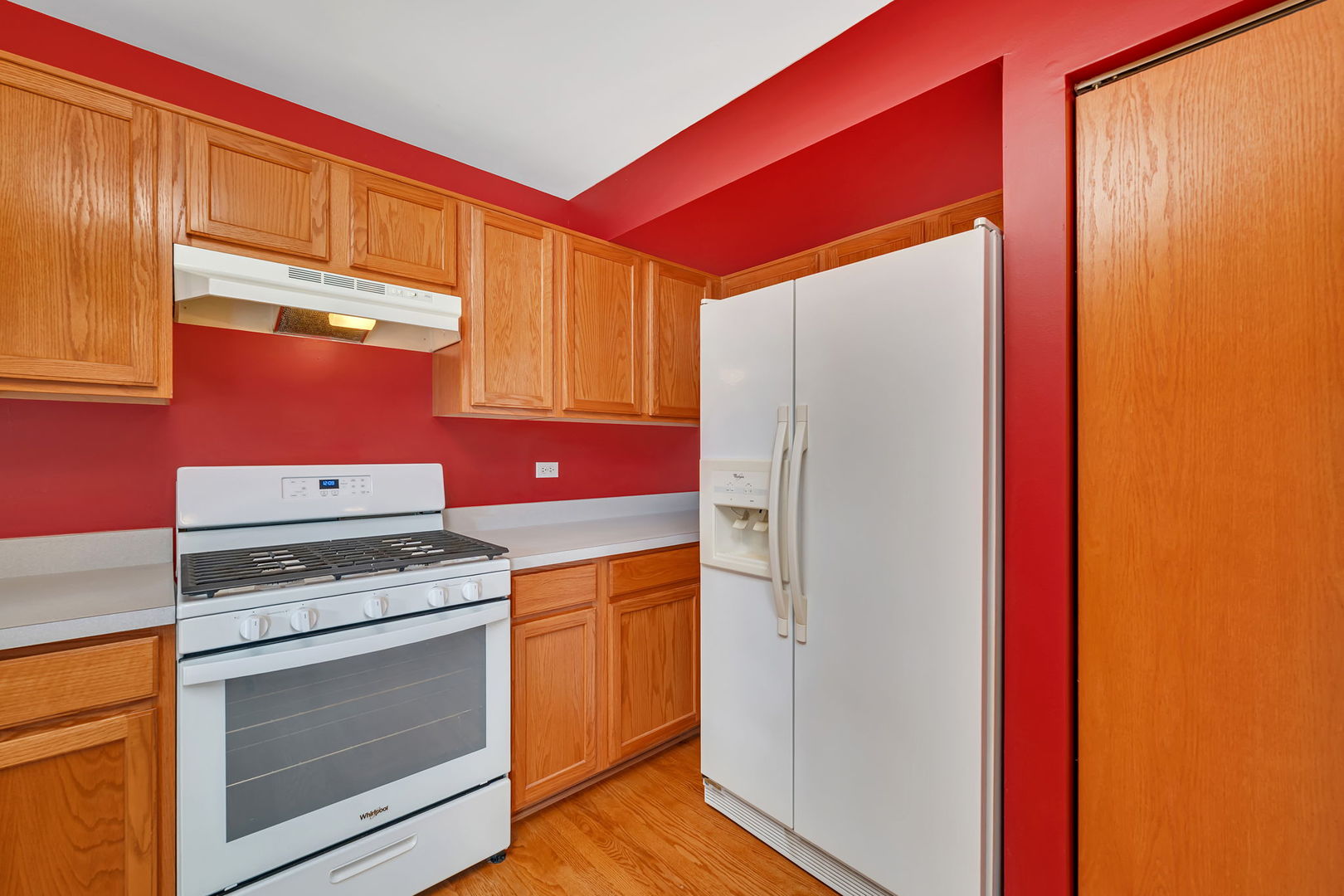 26437 West Deer Path Channahon, IL 60410 - Photo 10 of 26 a kitchen with stainless steel appliances granite countertop a refrigerator and a stove top oven