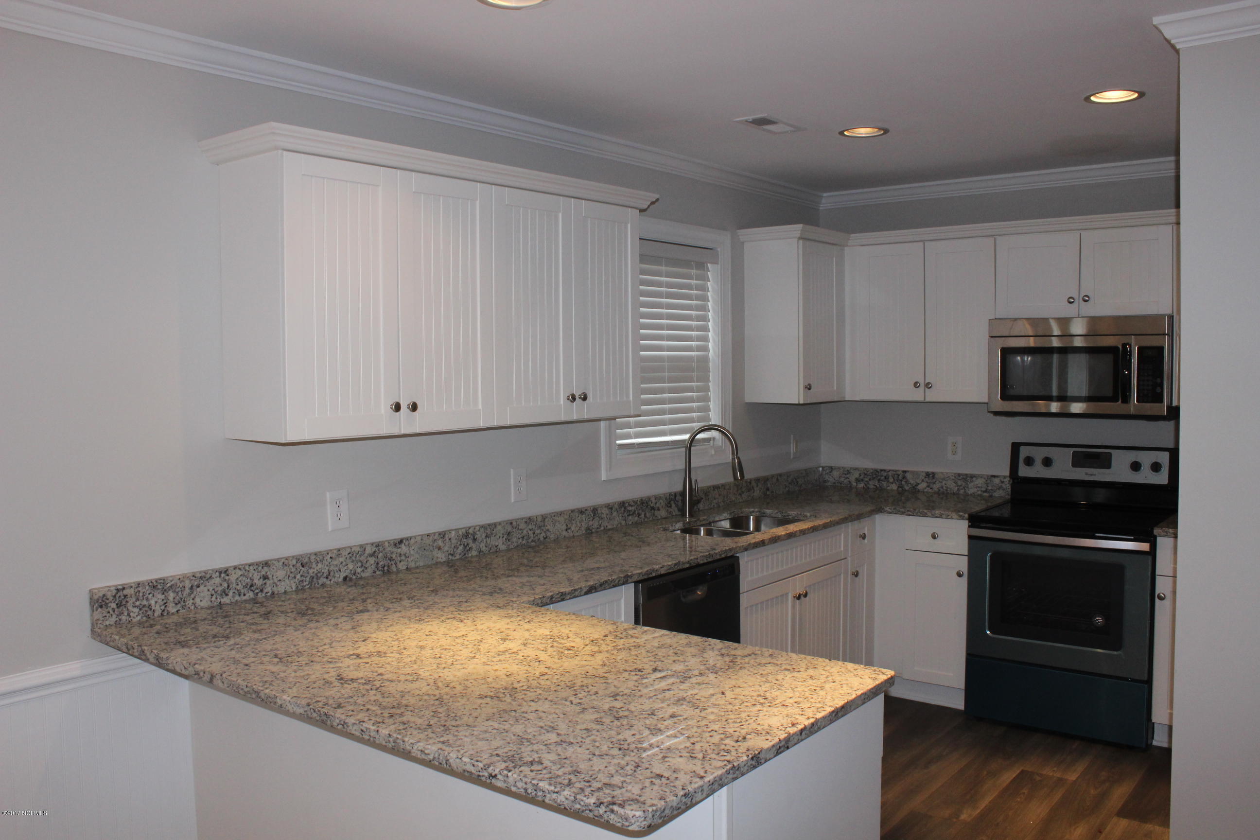 498 Edgewood Road, Unit BSL Southport, NC 28461 - Photo 10 of 33 IMG_3056