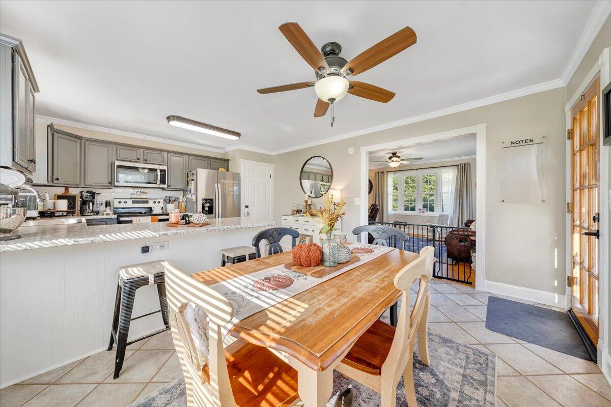 4081 Country Club Road Troutville, VA 24175 - Photo 8 of 63 08-MIB04654
