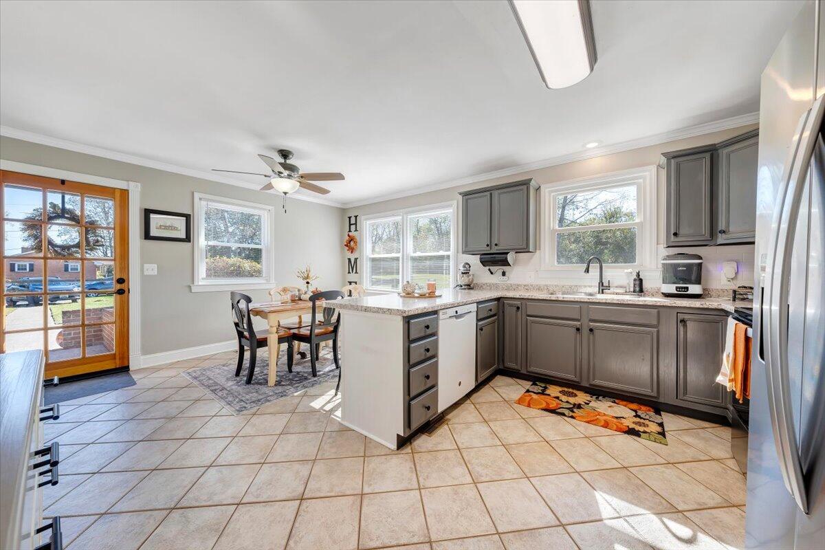 4081 Country Club Road Troutville, VA 24175 - Photo 10 of 63 10-MIB04660