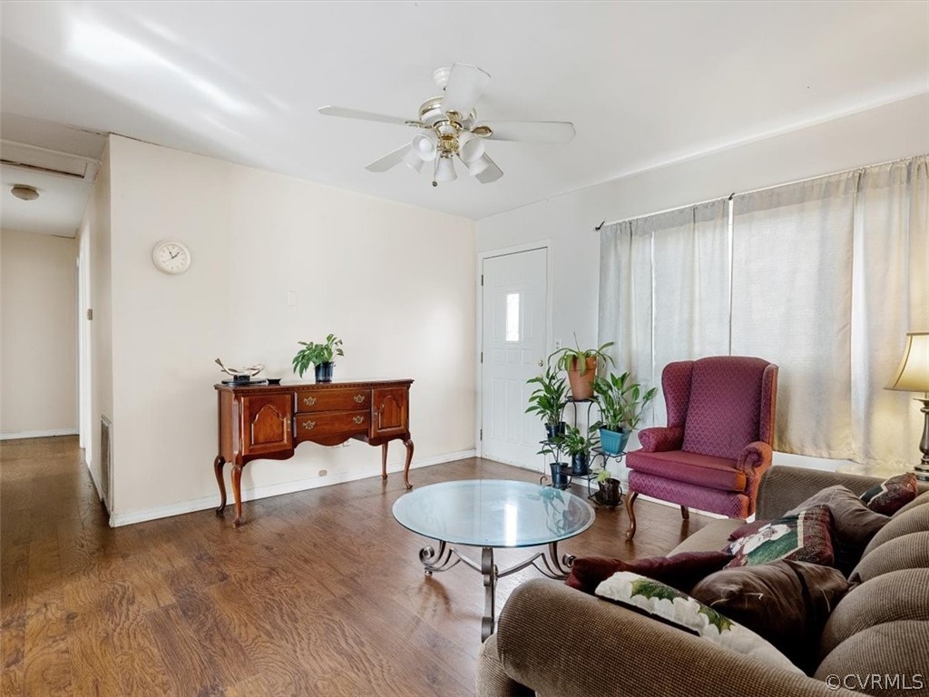 6055 Miles Road Powhatan, VA 23139 - Photo 4 of 22 Gallery Image 4