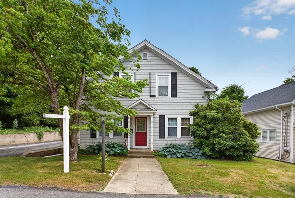 $475,000 | 86 Summit Avenue, West Warwick, RI 02893