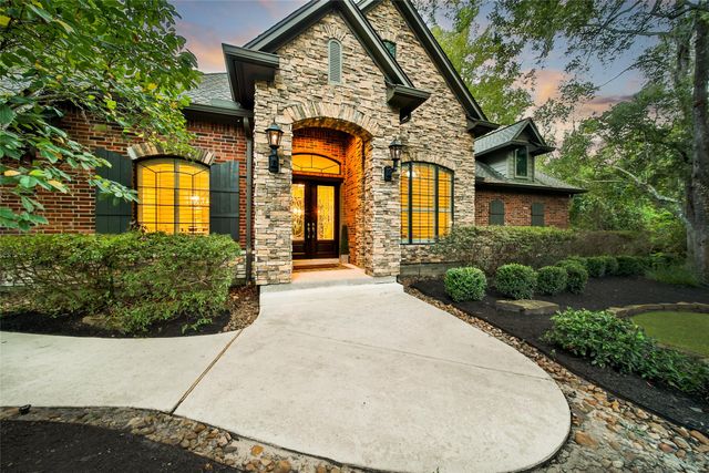 a view of a livingroom with furniture and wooden floor