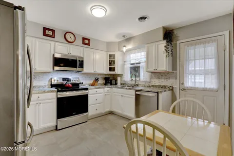 $209,999 | 1 Salem Drive, Unit B, Whiting, NJ 08759