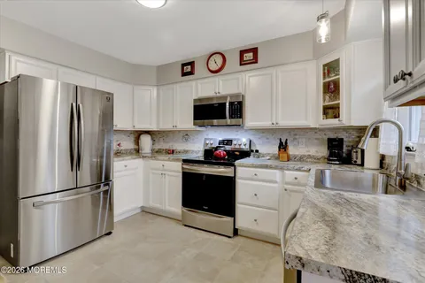$209,999 | 1 Salem Drive, Unit B, Whiting, NJ 08759