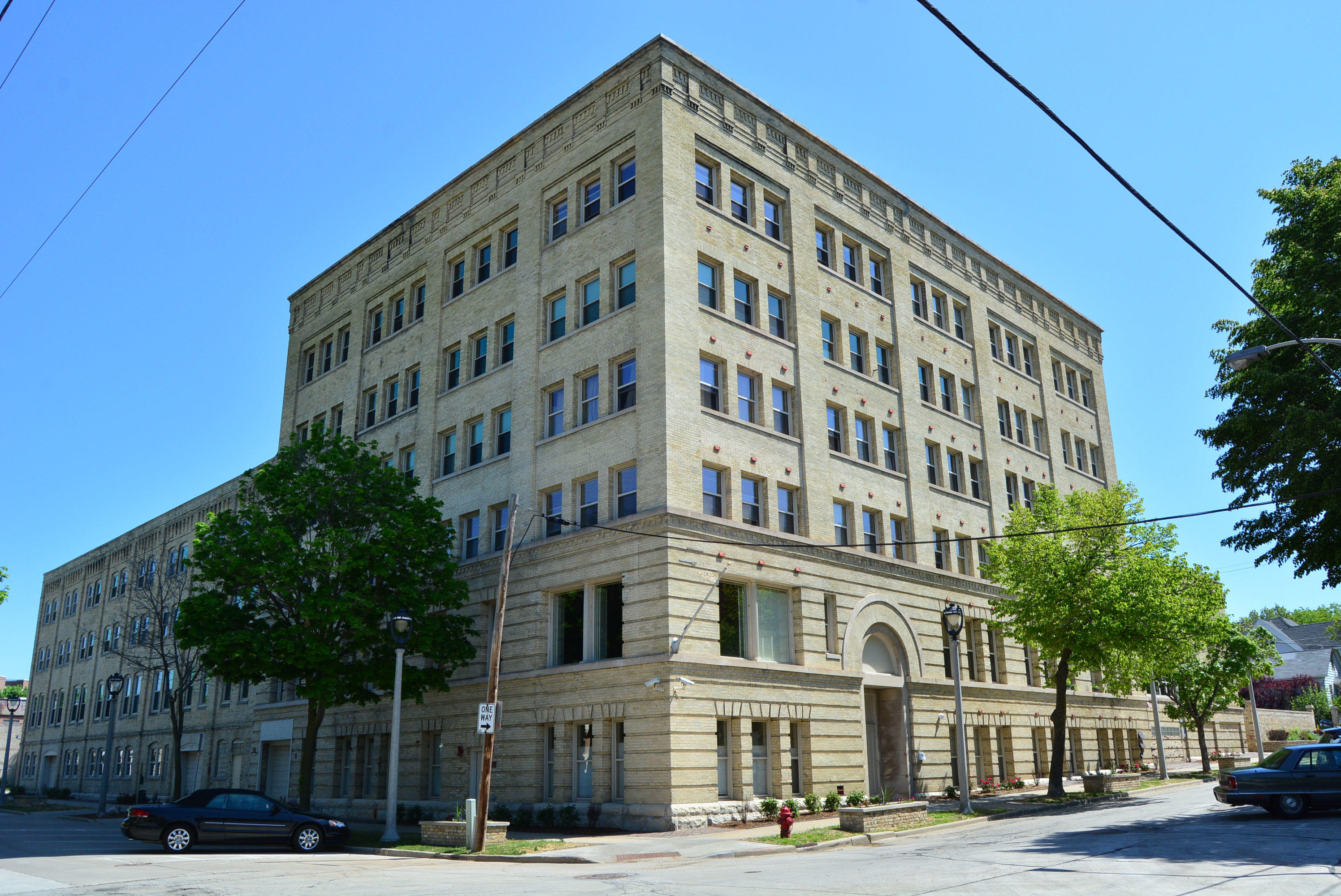 904 East Pearson Street, Unit 118 Milwaukee, WI 53202 - Photo 1 of 1 Exterior