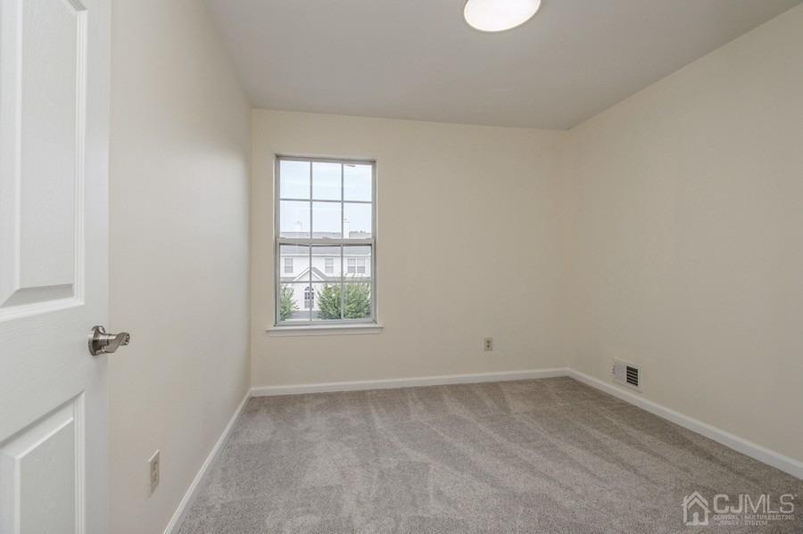 515 Plymouth Road North Brunswick, NJ 08902 - Photo 20 of 27 Gallery Image 20