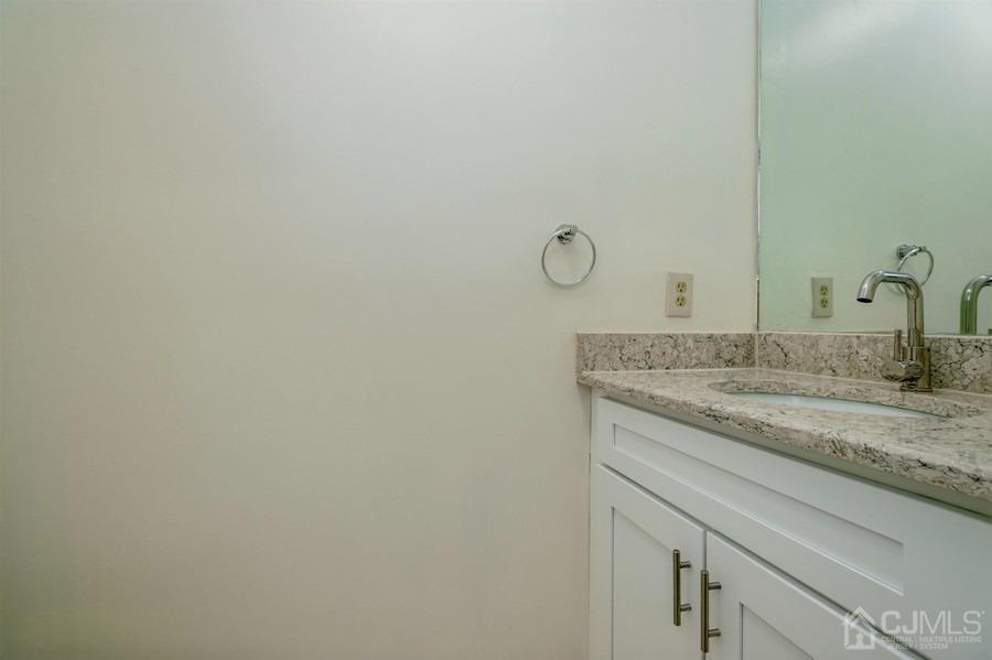 515 Plymouth Road North Brunswick, NJ 08902 - Photo 23 of 27 Gallery Image 23