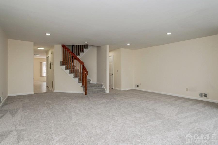 515 Plymouth Road North Brunswick, NJ 08902 - Photo 5 of 27 Gallery Image 5