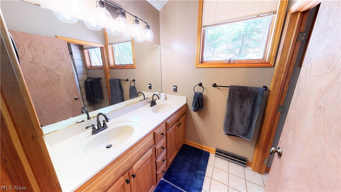 11511 Parkside Road Chardon, OH 44024 - Photo 20 of 35 Master bathroom