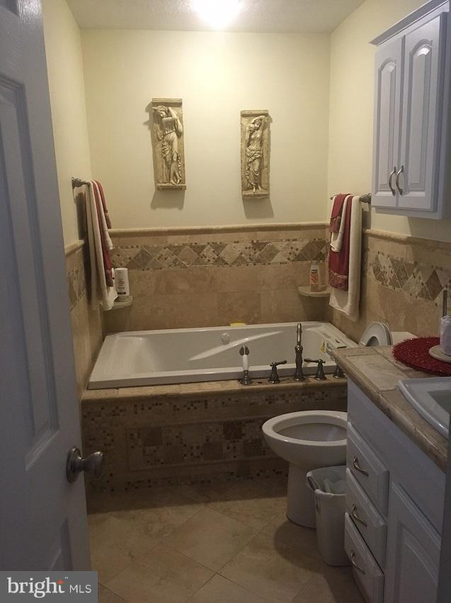 12311 Forrest Hill Road Clear Spring, MD 21722 - Photo 6 of 14 Bath