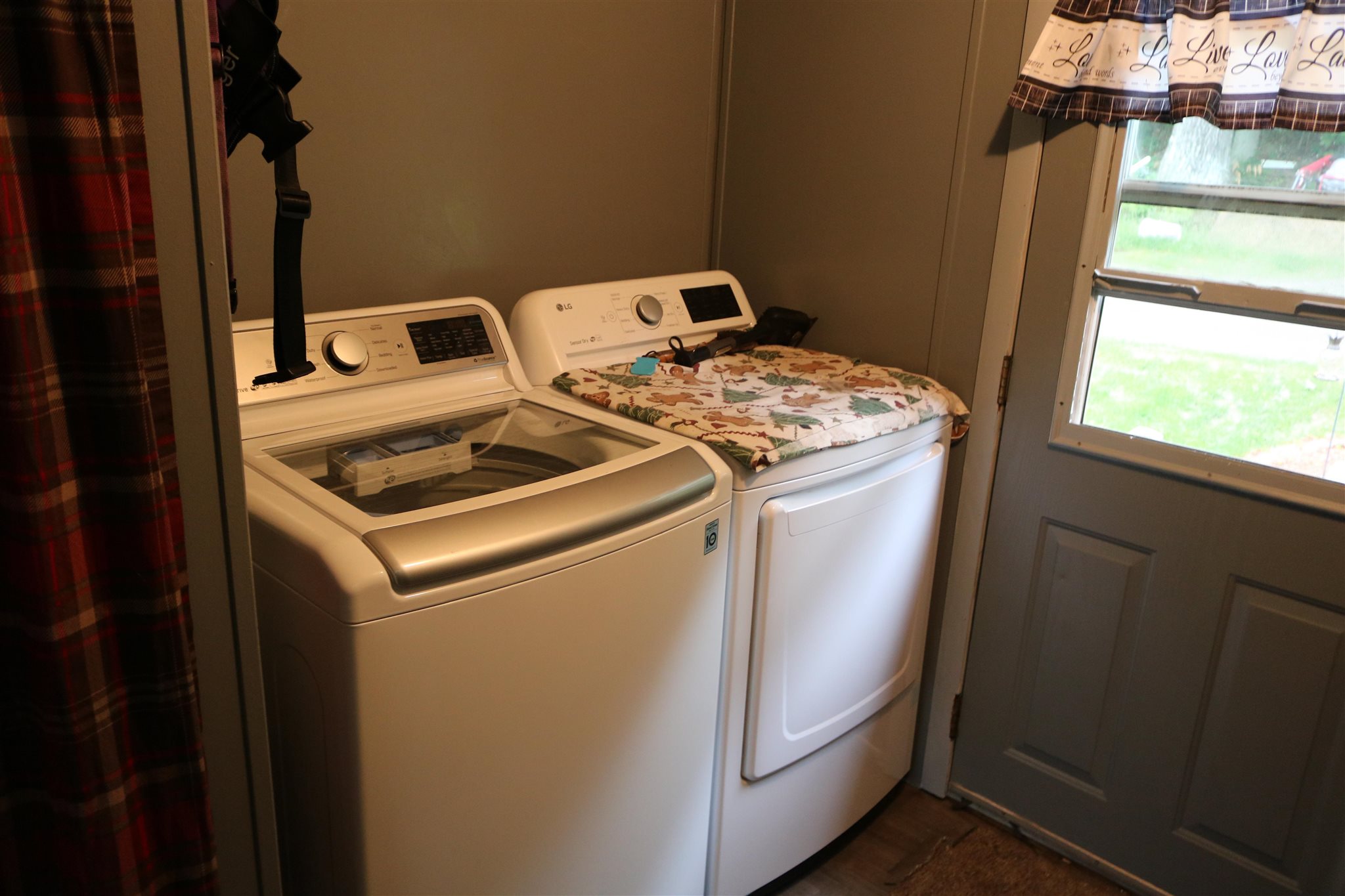 261 Starbuck Road Pomfret, VT 05084 - Photo 16 of 27
