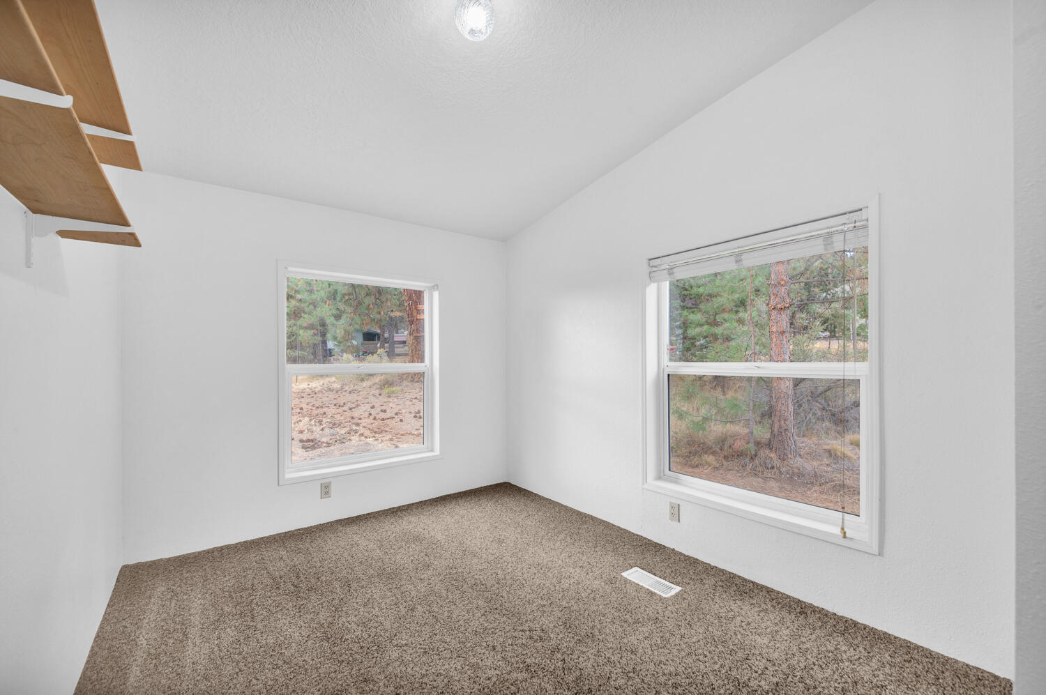 19145 Shoshone Road Bend, OR 97702 - Photo 22 of 36 MLS22