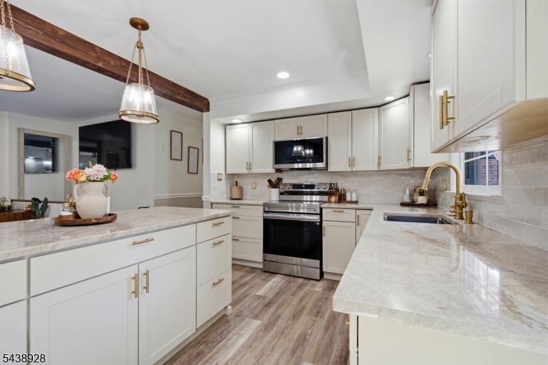 47 Summit Road Hamburg, NJ 07419 - Photo 2 of 45