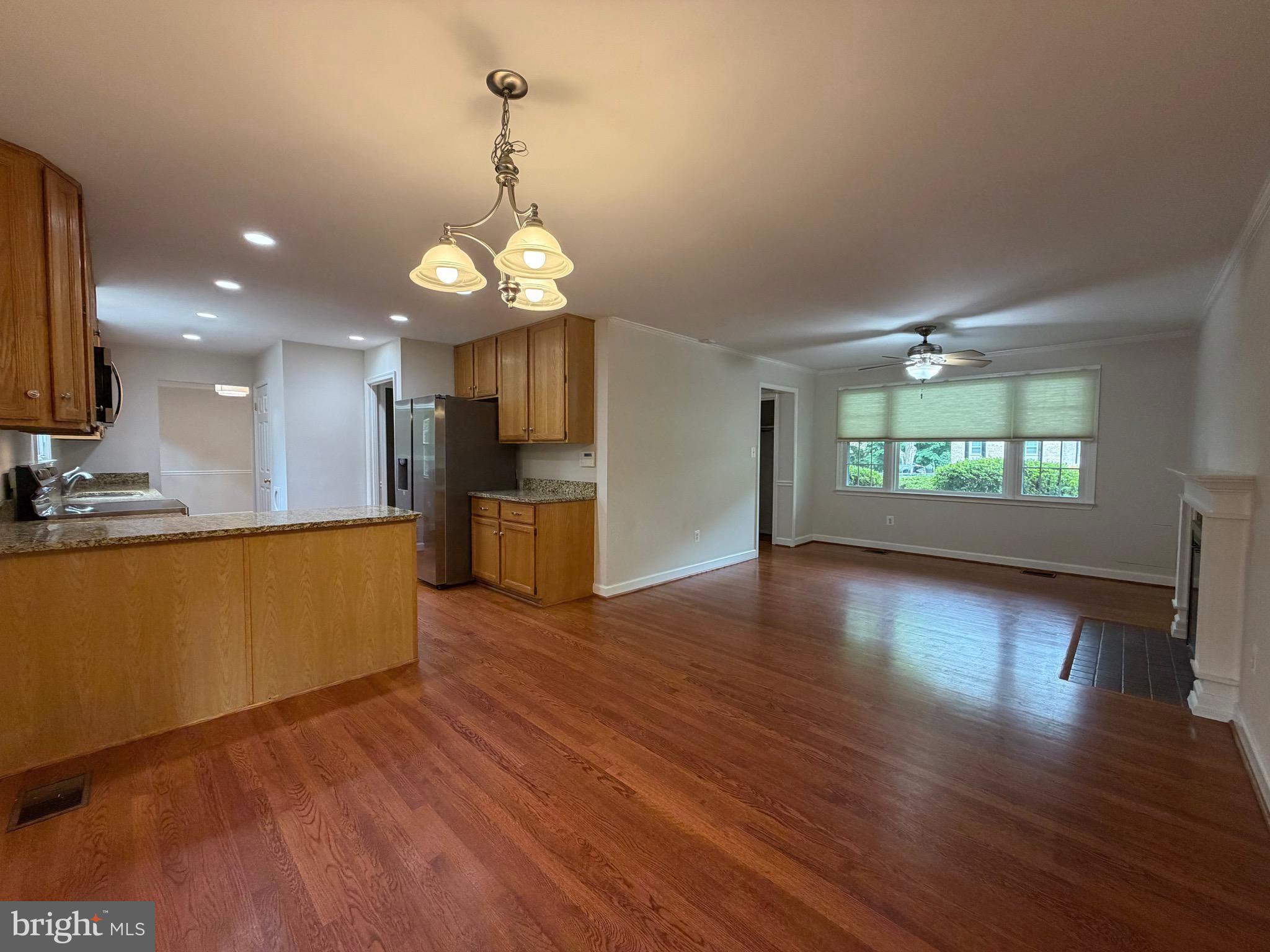 7216 Reservation Drive Springfield, VA 22153 - Photo 7 of 44