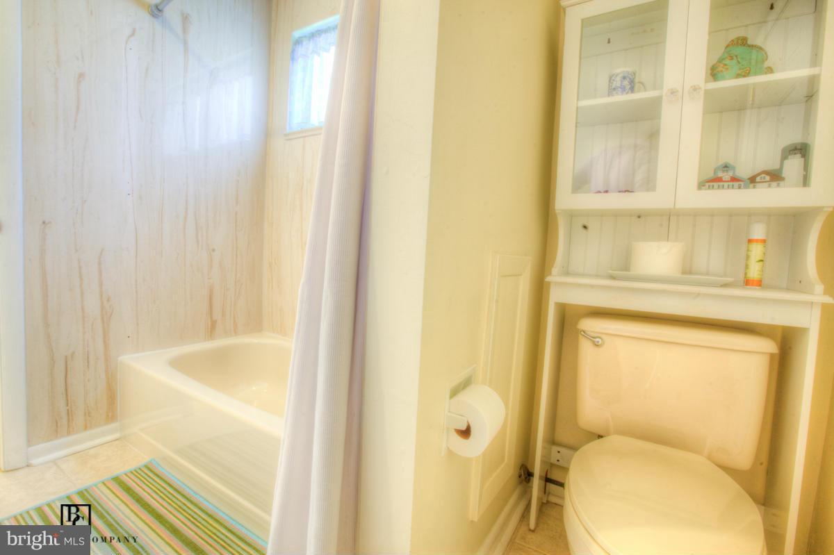 1341 South Seneca Road Baltimore, MD 21220 - Photo 13 of 29 Bath