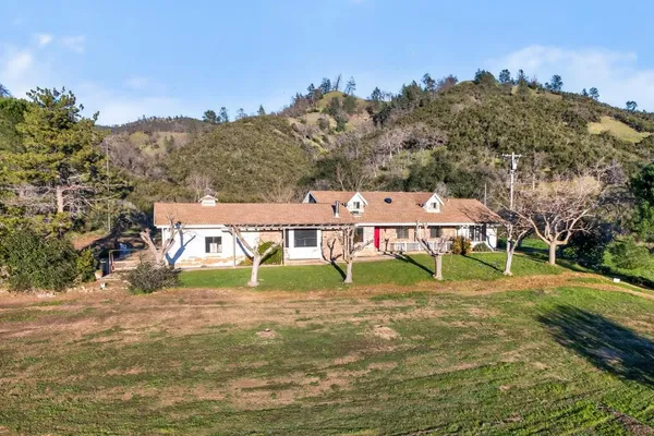 a view of an outdoor space and a yard