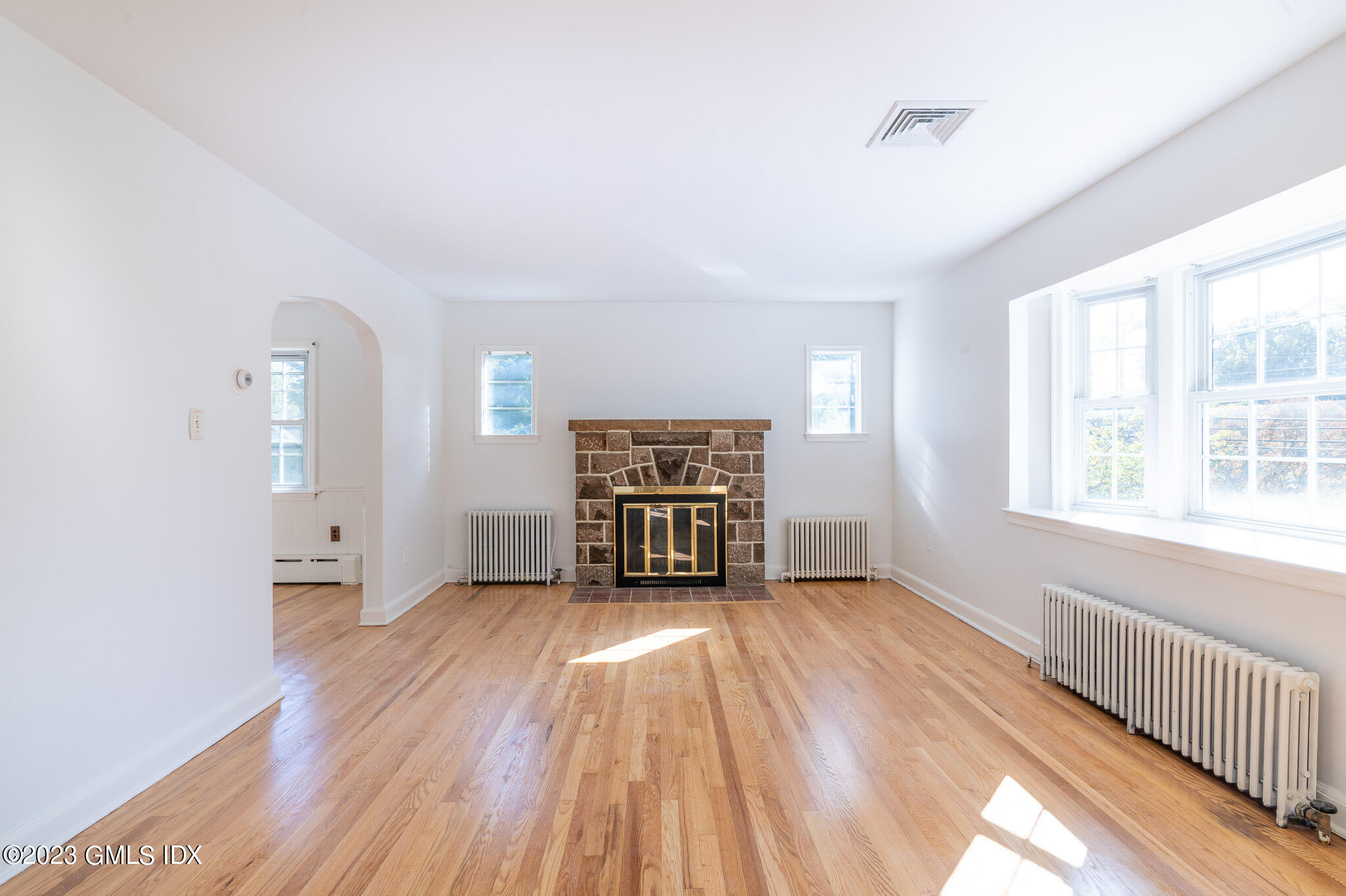 11 Sheep Hill Road Riverside, CT 06878 - Photo 3 of 24 DSC02677-HDR