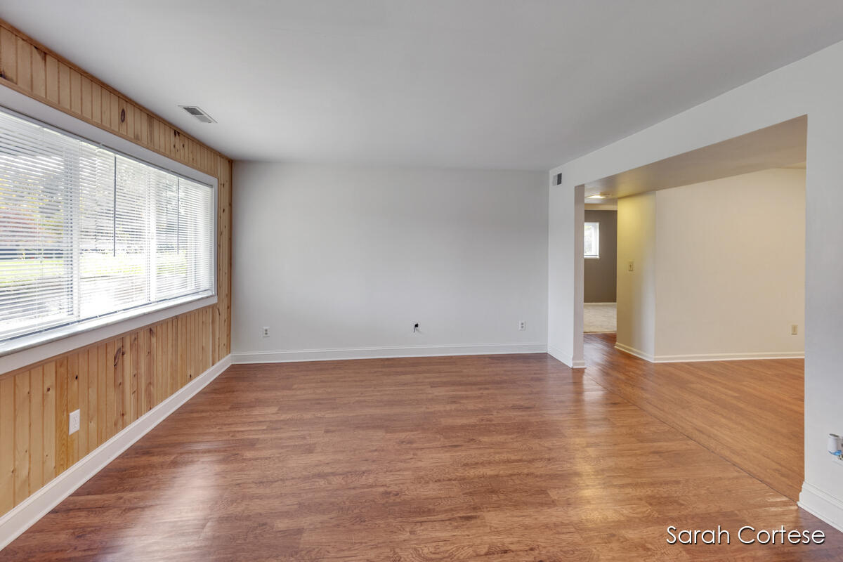 6714 Cascade Road Southeast, Unit 26 Grand Rapids, MI 49546 - Photo 6 of 22 IMG_1004