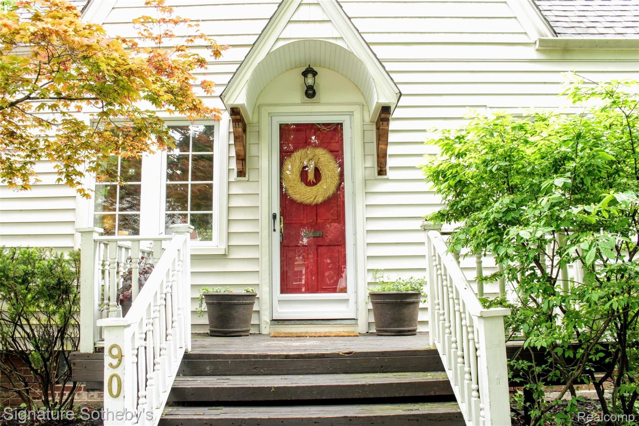 90 Mapleton Road Grosse Pointe, MI 48236 - Photo 2 of 43 IMG_0814.jpg