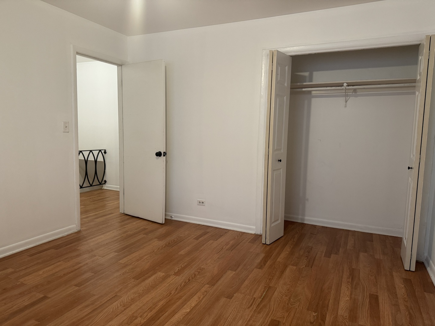 1634 West Morse Avenue, Unit C Chicago, IL 60626 - Photo 14 of 27 a view of wooden floor