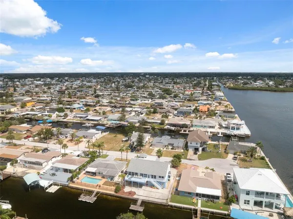 $689,900 | 13521 Stacey Drive, Hudson, FL 34667