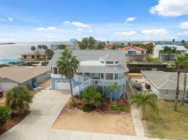 $689,900 | 13521 Stacey Drive, Hudson, FL 34667