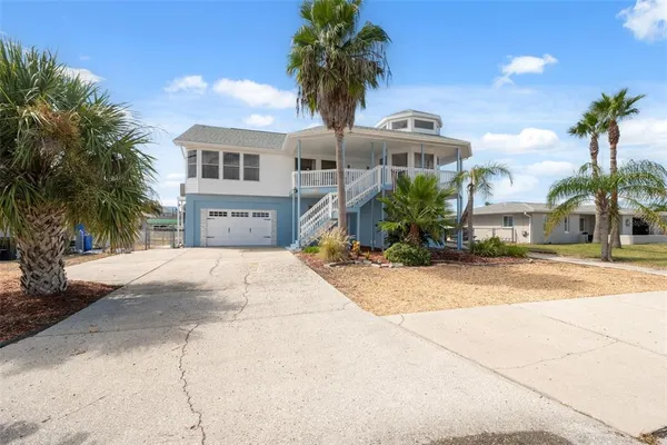 $689,900 | 13521 Stacey Drive, Hudson, FL 34667