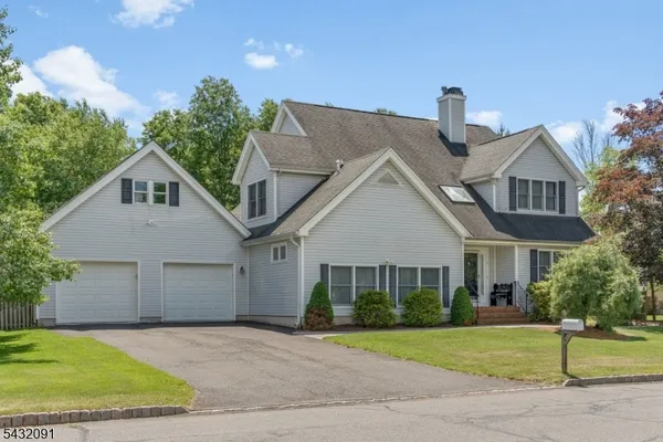 $985,000 | 1 Wyckoff Way, Hillsborough, NJ 08844
