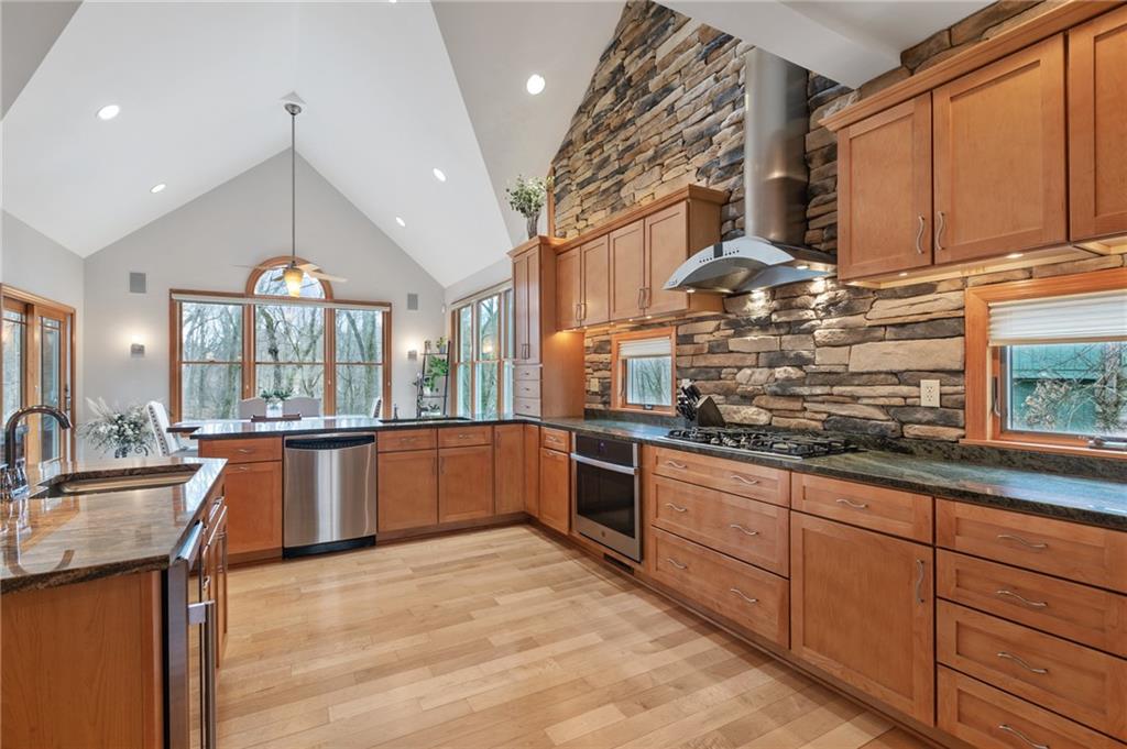 240 Timothy Road Gibsonia, PA 15044 - Photo 4 of 19 Gallery Image 4