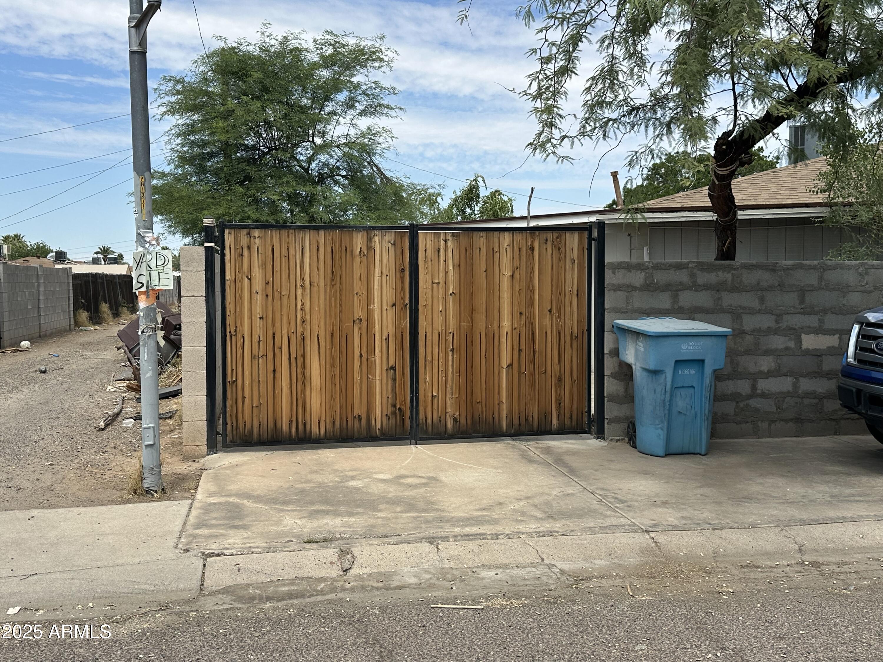 3117 West Roma Avenue Phoenix, AZ 85017 - Photo 24 of 30 a view of outdoor space and deck