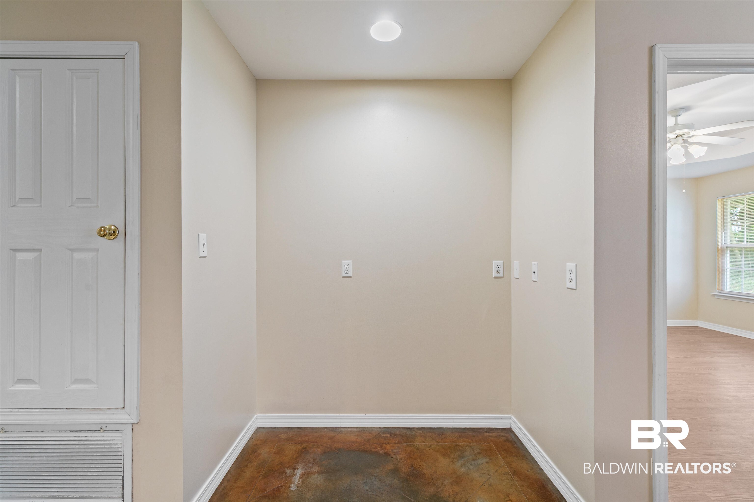 16985 Highway 104 Silverhill, AL 36576 - Photo 15 of 47