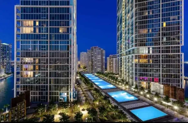 $4,275 | 495 Brickell Avenue, Unit 4809, Miami, FL 33131