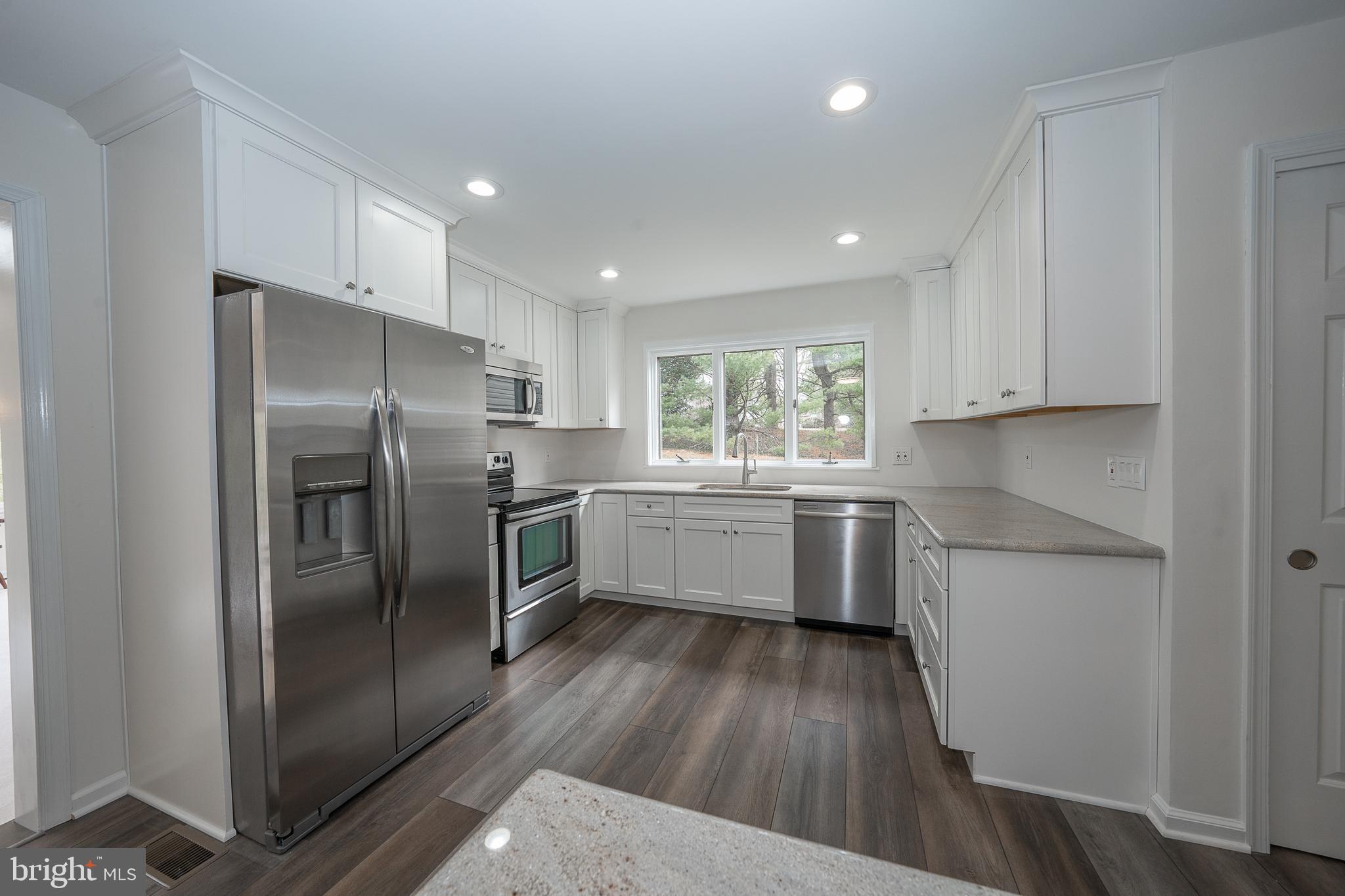 8 Applewood Road Malvern, PA 19355 - Photo 14 of 63 Newly Renovated Kitchen w/Stainless Appliances
