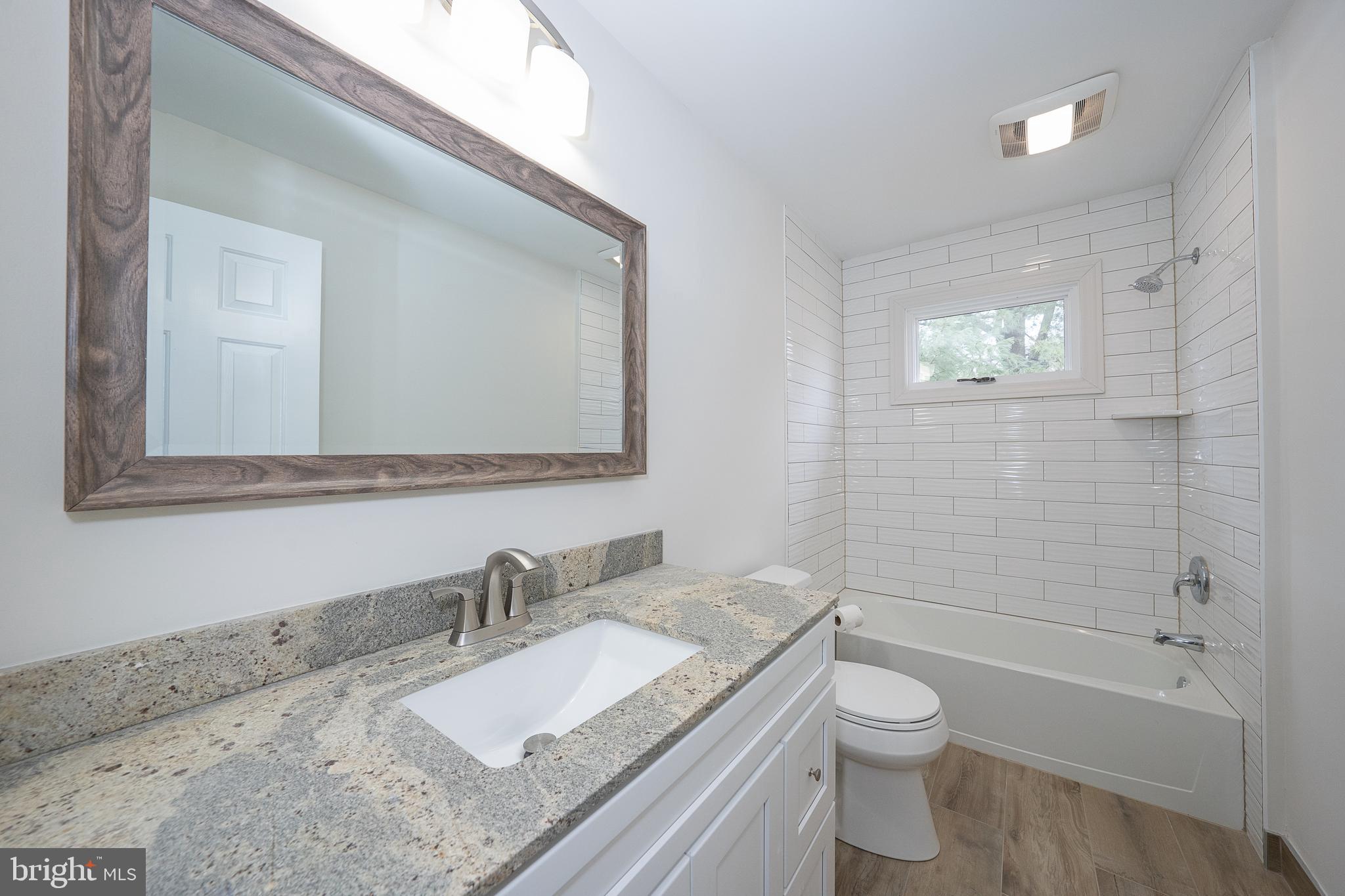8 Applewood Road Malvern, PA 19355 - Photo 52 of 63 Full Bathroom w/Tub Shower
