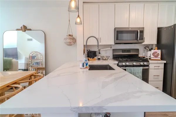 $639,900 | 700 East Lake Drive, Unit 57, Orange, CA 92866