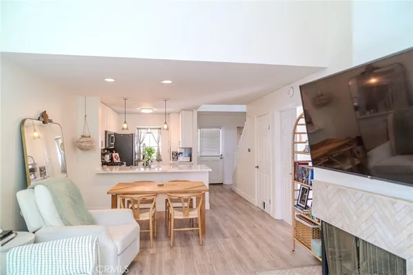 $639,900 | 700 East Lake Drive, Unit 57, Orange, CA 92866