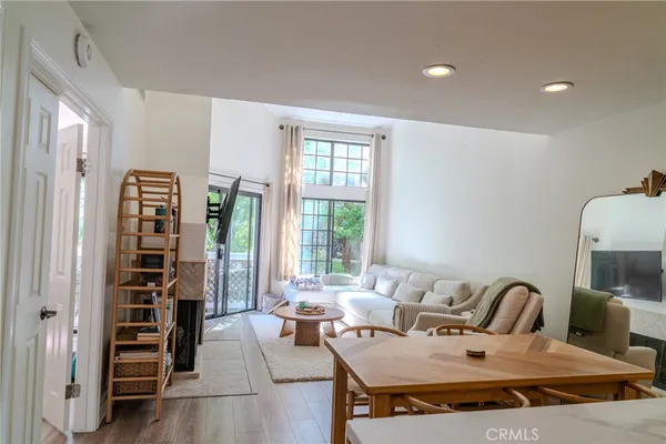 $639,900 | 700 East Lake Drive, Unit 57, Orange, CA 92866