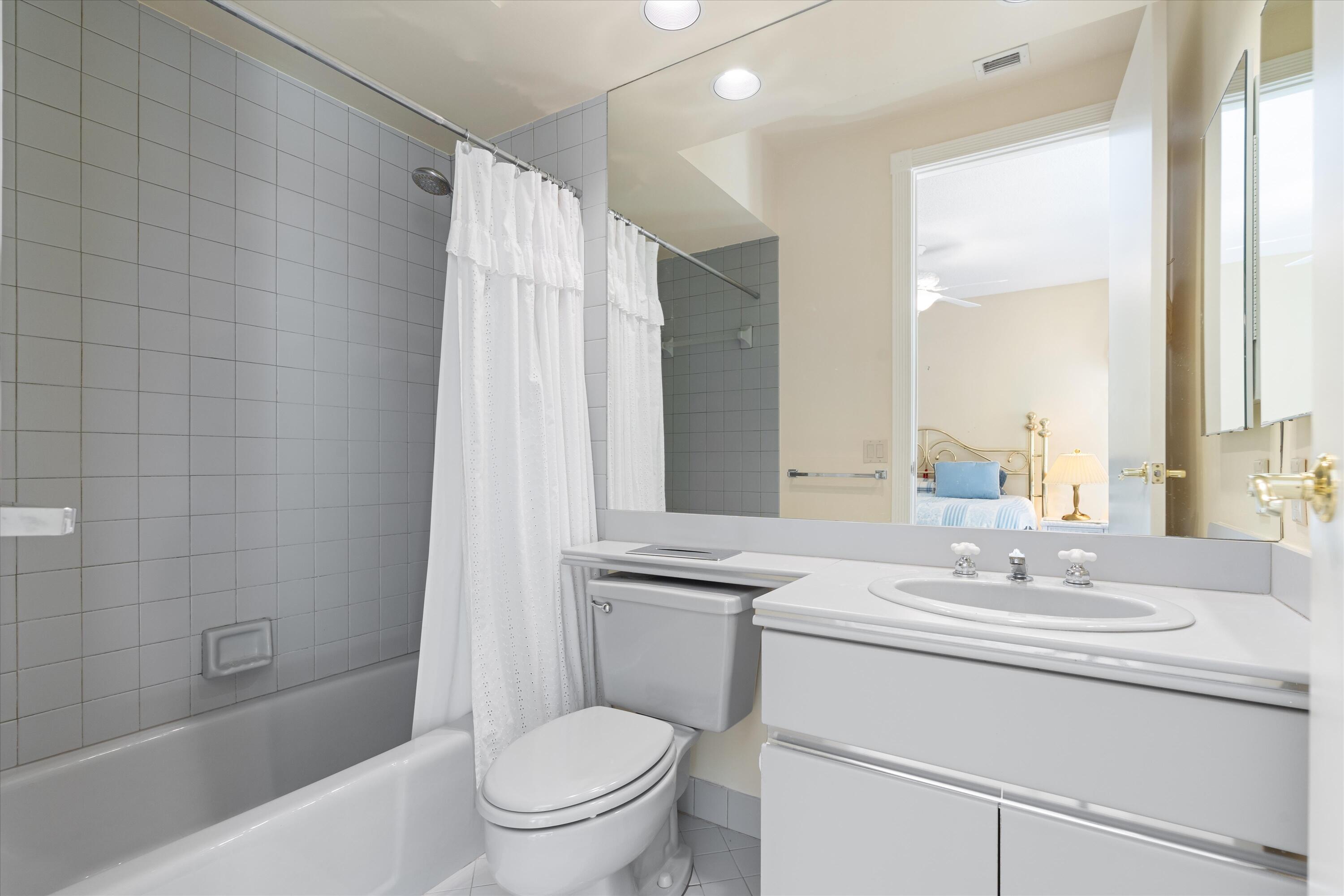 5347 Ascot Bend Road Boca Raton, FL 33496 - Photo 28 of 43 2nd Bathroom