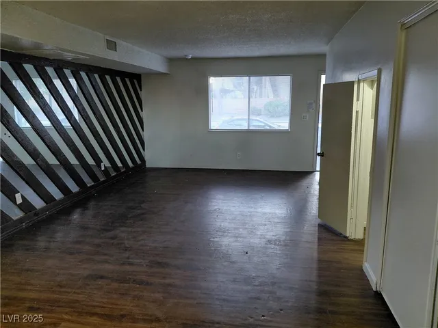 $900 | 1336 North Jones Boulevard, Las Vegas, NV 89108